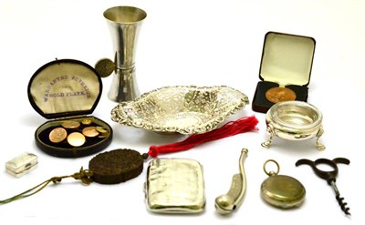 Lot 250 - Victorian silver snuff box, silver cigarette case (a.f.), gold plated buttons, silver salt,...