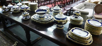 Lot 291 - An extensive Chamberlains Worcester Porcelain dinner service, mid 19th century, the broad blue...