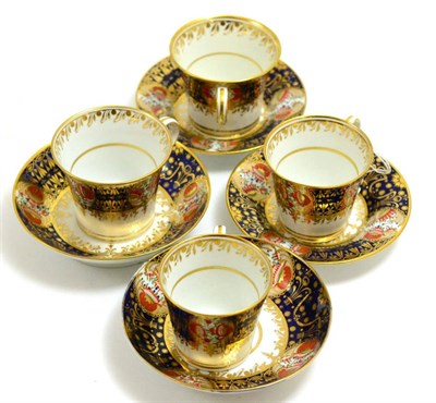 Lot 292 - Set of four Chamberlain Worcester blue and gilt decorated tea cups and saucers, pattern number 290?