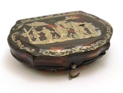 Lot 350 - An early 18th century tortoiseshell snuff box, circa 1720, with pique point and pique pose...