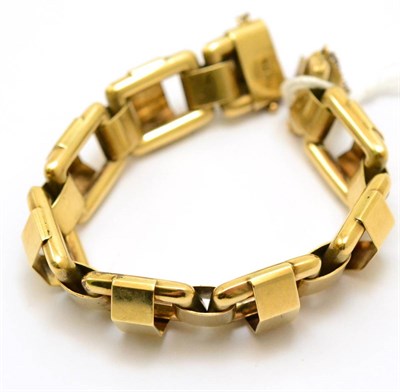 Lot 380 - A 9ct gold bracelet, of chunky hollow links, length 18.2cm