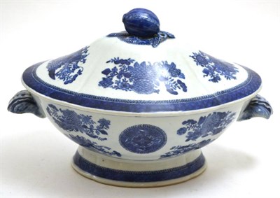 Lot 463 - A Chinese porcelain tureen and cover, probably Jiaqing, of lobed oval form with melon finial...