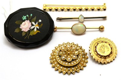 Lot 540 - # Six brooches, including; a 14ct gold amethyst and seed pearl bar brooch, a split pearl flowerhead