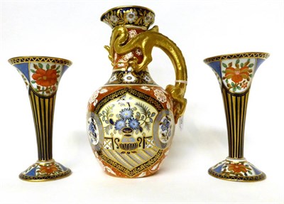 Lot 39 - * A Copeland dragon ewer decorated in the Imari palette, 26cm high; and a pair of Aynsley...