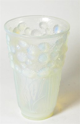 Lot 352 - A Sabino Algues Marine opalescent glass vase, moulded mark SABINO FRANCE, 19.5cm