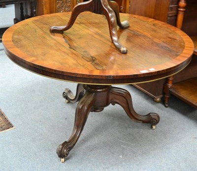 Lot 1646 - An early Victorian rosewood circular breakfast table