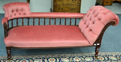 Lot 1762 - A Victorian mahogany chaise longue