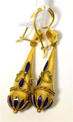Lot 75 - A pair of drop earrings, the Etruscan style drops with bead and rope twist decoration, with...