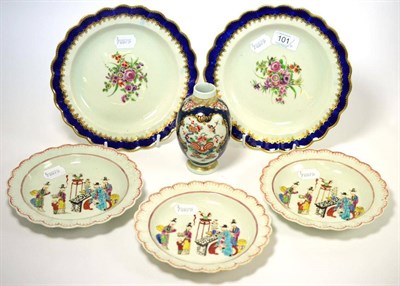 Lot 101 - A set of three First Period Worcester Oriental pattern small plates, 17.5cm diameter; a pair of...