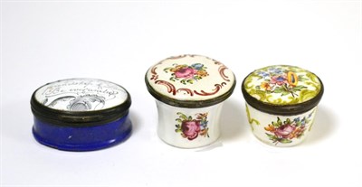 Lot 463 - A Staffordshire enamel snuff box inscribed 'May Friendship and Love Be Ever United', together...