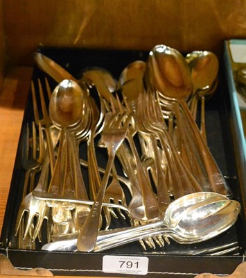 Lot 791 - ^A set of Old English pattern silver flatware including Elkington & Co, Birmingham, 1917-1923