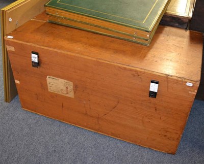 Lot 1589 - A large travelling trunk