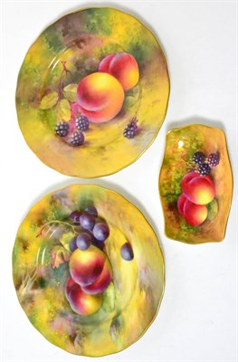 Lot 181 - A pair of Royal Worcester side plates, 1928, painted by Harry Ayrton and William Bagnall with a...